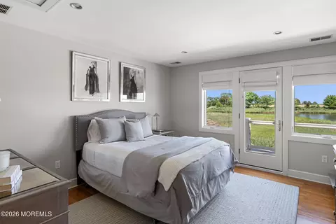 Bedroom - 7 Harbor Dr, Rumson, NJ 07760 photo 5 of 8