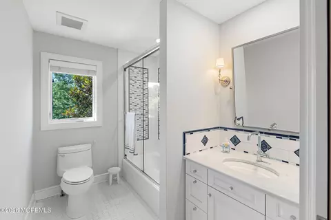 Bath - 7 Harbor Dr, Rumson, NJ 07760 photo 9 of 9