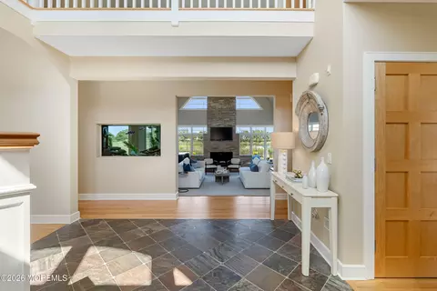 Entry Way - 7 Harbor Dr, Rumson, NJ 07760 photo 2 of 5