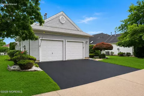 124 Eleanor Rd, Manchester, NJ 08759