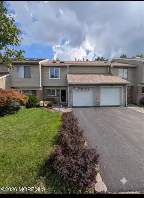 16 Homestead Dr, Matawan, NJ 07747