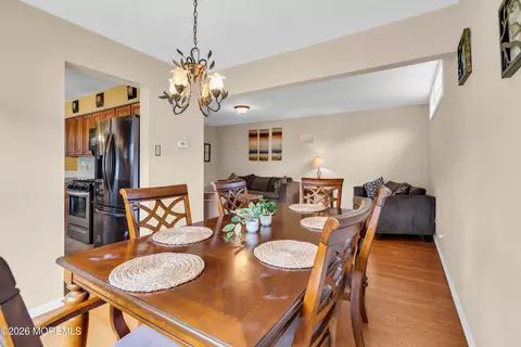 Dining - 3 Hedgewood Rd, Howell, NJ 07731 photo 2 of 3