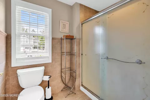 Bath - 3 Hedgewood Rd, Howell, NJ 07731 photo 2 of 6