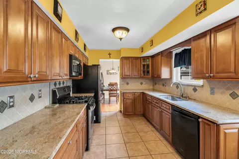 Kitchen - 3 Hedgewood Rd, Howell, NJ 07731 photo 1 of 4