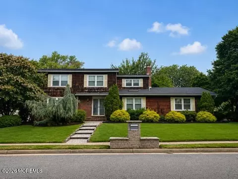 12 Alberta Dr, Marlboro, NJ 07746