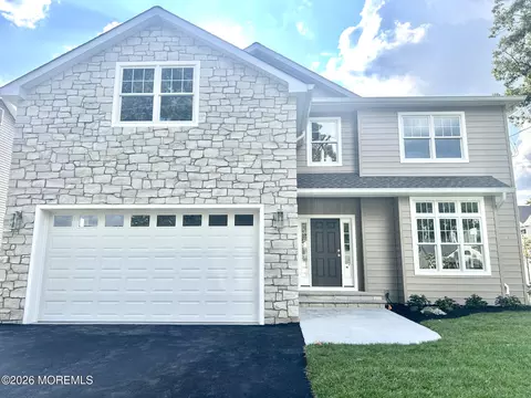 1315 Thomas St, Point Pleasant, NJ 08742