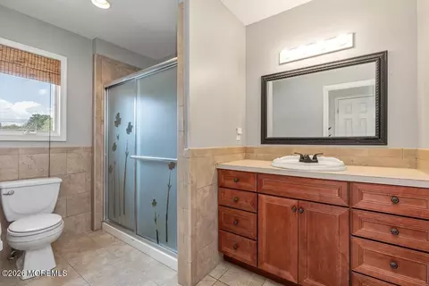 Bath - 39 Appleton Dr, Hazlet, NJ 07730 photo 2 of 3