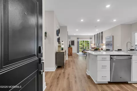 29209 Radford Ct, Monroe, NJ 08831