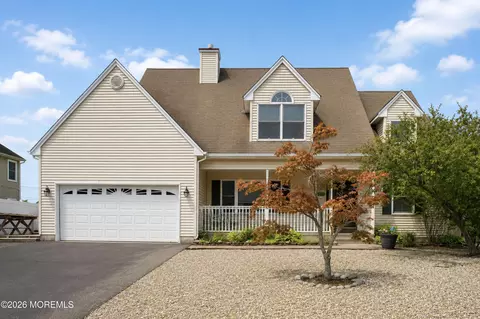 1711 Breakers Dr, Manahawkin, NJ 08050