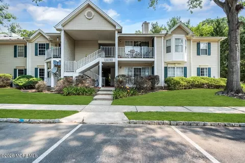 143 Sapphire Ln #5015, Franklin Park, NJ 08823