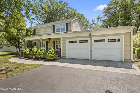 384 Taylors Mills Rd, Manalapan, NJ 07726