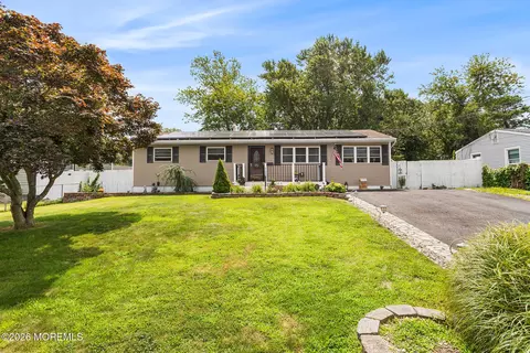 25 Mallard Rd, Bayville, NJ 08721