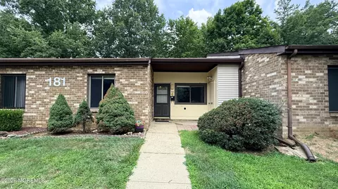 181 Arrowood Rd #B, Manalapan, NJ 07726
