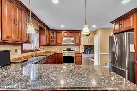 Kitchen - 250 Bartley Rd, Jackson, NJ 08527 photo 4 of 7