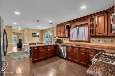 Kitchen - 250 Bartley Rd, Jackson, NJ 08527 photo 5 of 7