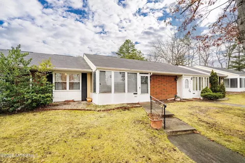 53 Cambridge Ct # C, Lakewood, NJ 08701