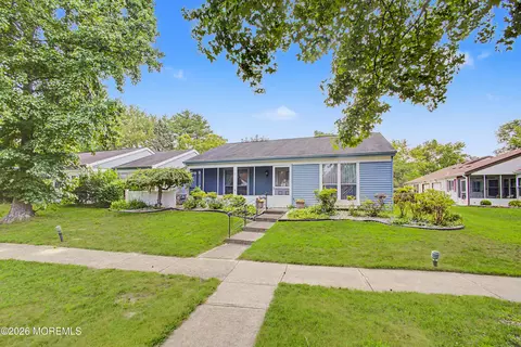 871 Liverpool Cir #B, Manchester, NJ 08759