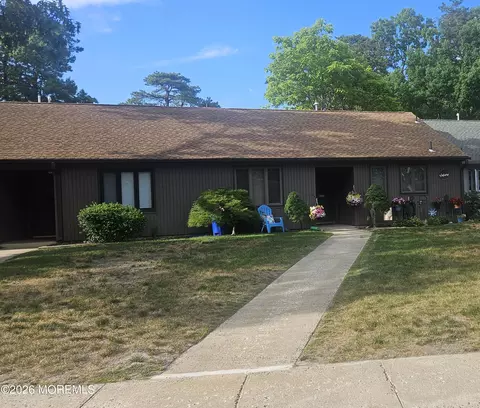 203 Clipper Ct #203, Toms River, NJ 08753
