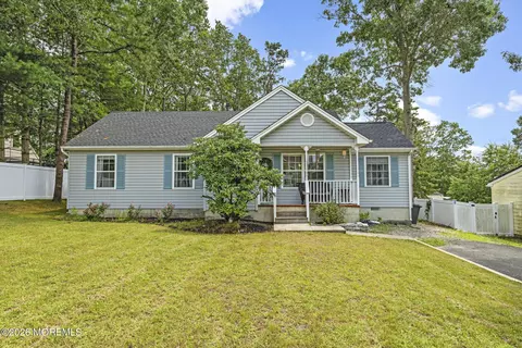 255 Tackle Ave, Manahawkin, NJ 08050