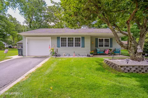 17 Texas Blvd, Whiting, NJ 08759