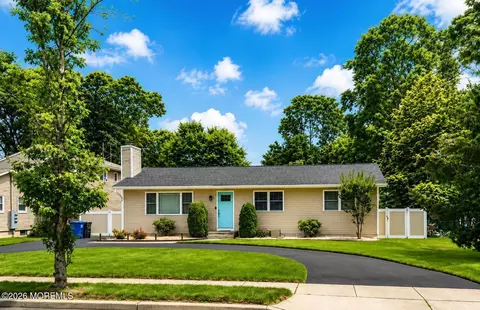 813 Bay Ave, Toms River, NJ 08753