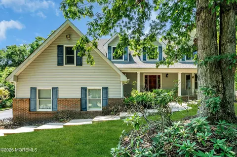 102 Parker Rd, Eatontown, NJ 07724
