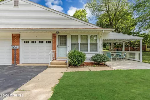 3 Myrtle Pl #B, Whiting, NJ 08759
