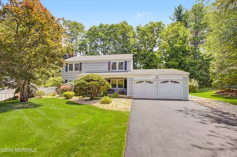 14 Mcintosh Ln, Englishtown, NJ 07726