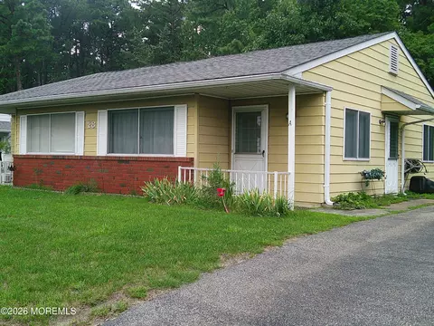 28 A Maine Ave, Whiting, NJ 08759