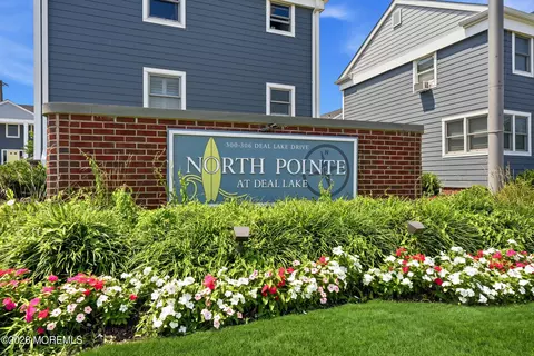 304 Deal Lake Dr #32, Asbury Park, NJ 07712