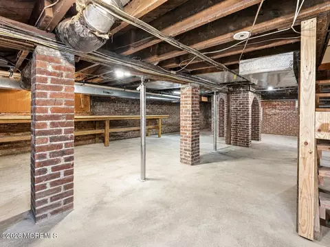 20 Broad St, Toms River, NJ 08753