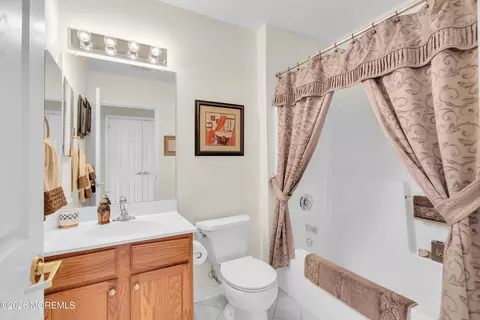 Bath - 42 Brigantine Blvd, Waretown, NJ 08758 photo 4 of 6