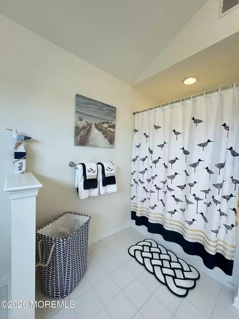 Bath - 42 Brigantine Blvd, Waretown, NJ 08758 photo 6 of 6