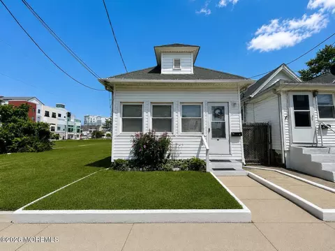 40 Highland Ave, Keansburg, NJ 07734