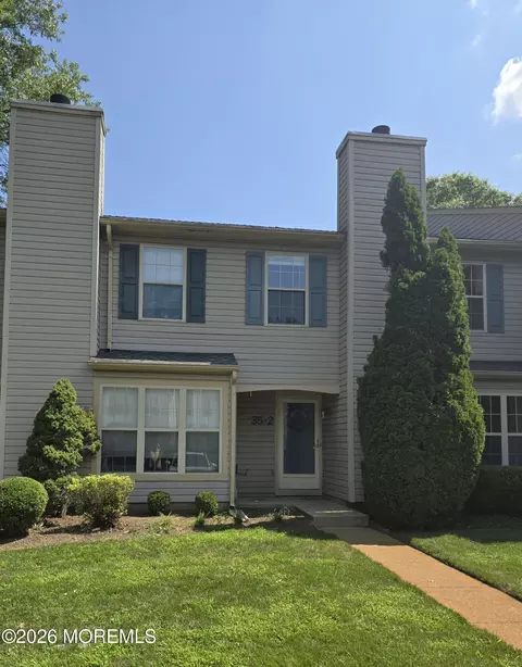 35 Whistler Dr #2, Freehold, NJ 07728