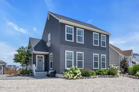 1752 Mill Creek Rd, Manahawkin, NJ 08050