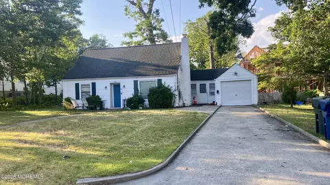 255 Garfield Ave, Oakhurst, NJ 07755