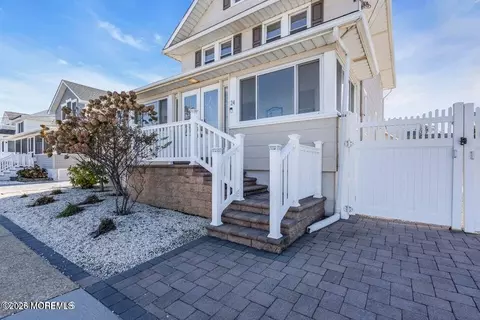 24 Reese Ave, Lavallette, NJ 08735
