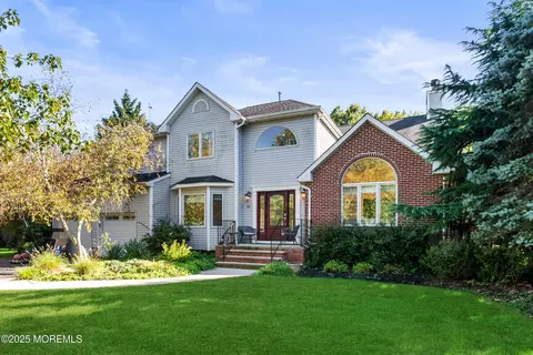 53 Jamestown Rd, Eatontown, NJ 07724