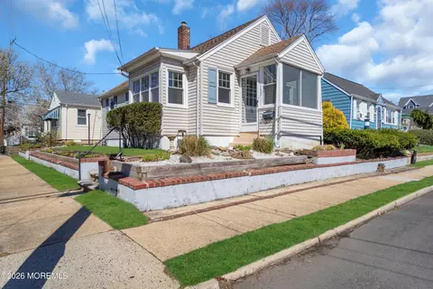 137 Inskip Ave, Ocean Grove, NJ 07756