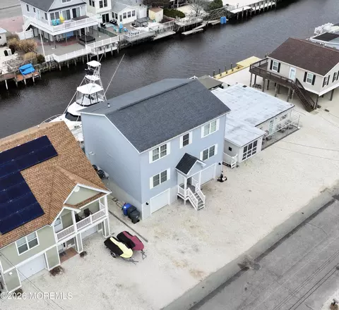 48 Albert Dr, Manahawkin, NJ 08050