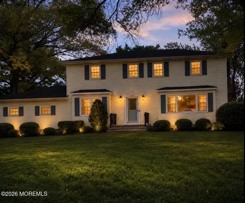 14 Silverbrook Pl, Lincroft, NJ 07738
