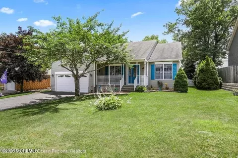 1157 Beach Ln, Manahawkin, NJ 08050