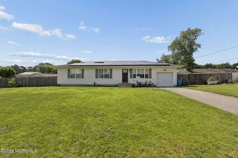 1724 2nd Ave, Toms River, NJ 08757
