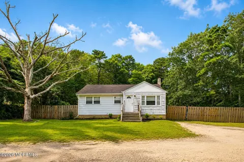 206 Burr St, Barnegat, NJ 08005