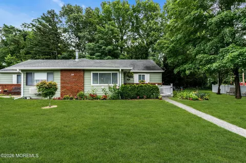 Exterior - 37 Pheasant St #A, Manchester, NJ 08759 photo 3 of 5