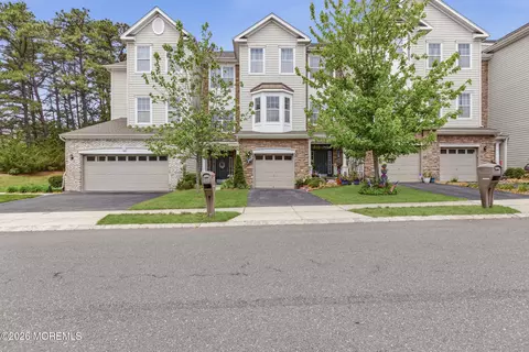 346 Hawthorne Ln, Barnegat, NJ 08005