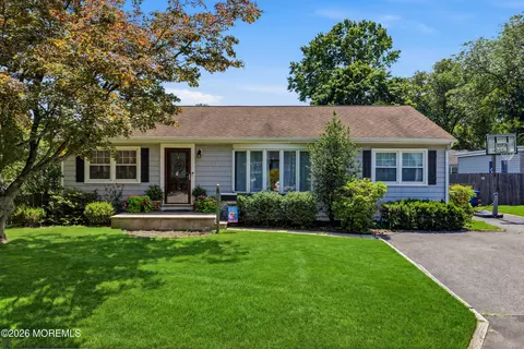 8 Belmar Ave, Oceanport, NJ 07757