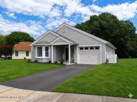 26 Dogwood Dr, Barnegat, NJ 08005