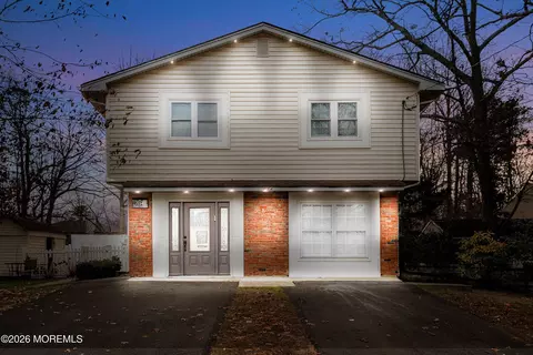 134 Shady Lane Dr, Lakewood, NJ 08701
